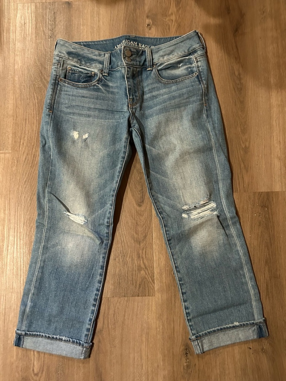 American Eagle Outfitters Women's Artist cropped Jeans - Medium Blue Distressed